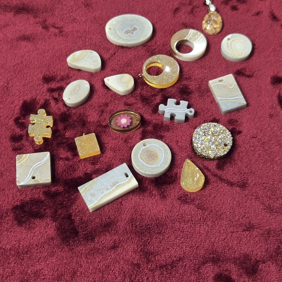 Assorted Stone and Resin Charms - Picture 1 of 13
